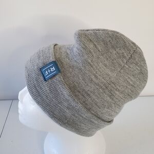 R+F Beanie Gray Knit Skull Cap Stretch Winter Hat Unisex